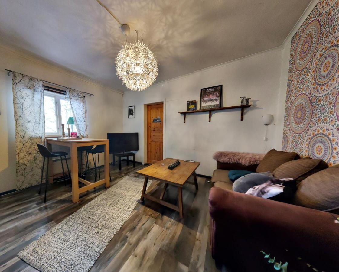 Husky Lodge Hostel คิรูนา ภายนอก รูปภาพ